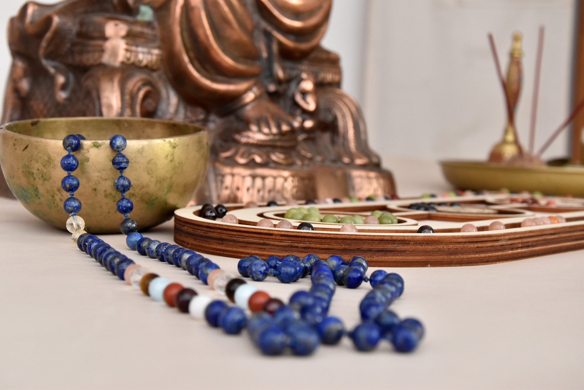 lithotherapie-vedique-amiens-malas-planteaires-bracelets